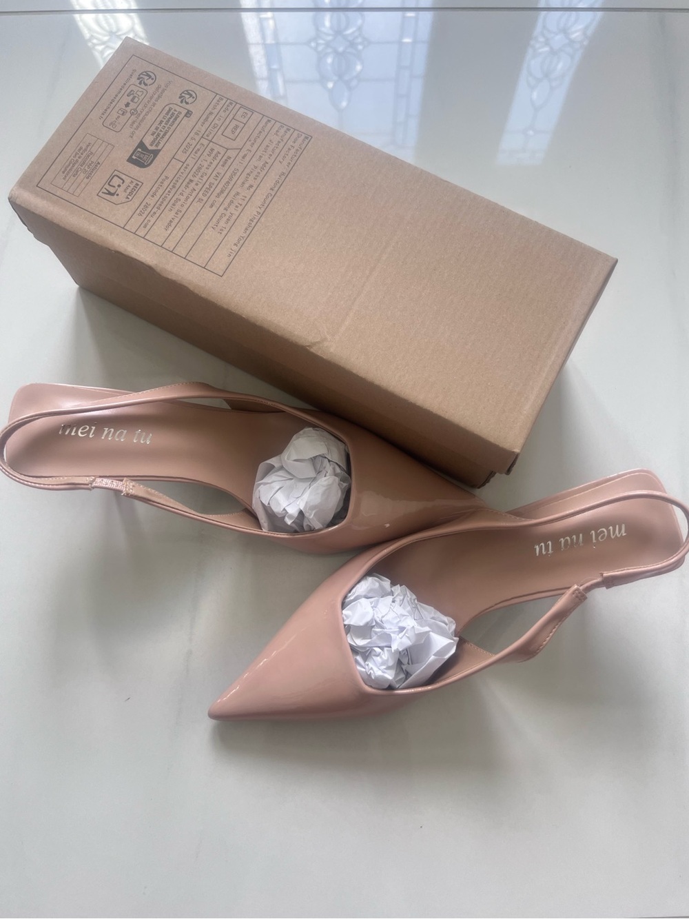 NWT nude patent slingback kitten heels with a pointed-toe silhouette Size 38